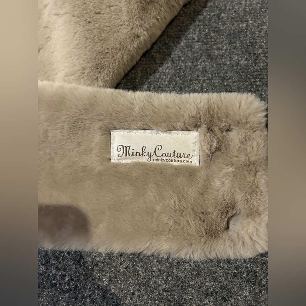 Minky Couture Plush Beige Faux Fur Scarf - Picture 2 of 3